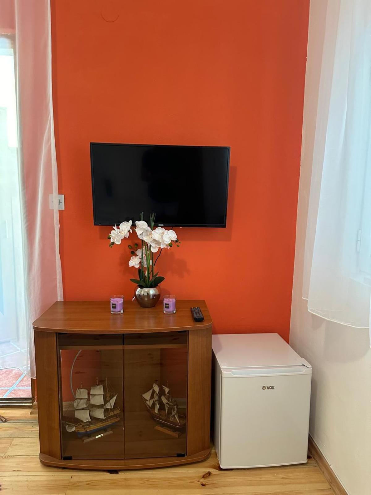 Themis Apart Hotel Котор Экстерьер фото